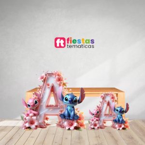 Dale un toque único y divertido a tu fiesta con nuestras letras en vinil y foam de Lilo y Stitch, perfectas para decorar mesas, fondos y espacios especiales. Puedes elegir la inicial del cumpleañero y personalizarla en dos tamaños: 70 cm o 1 m de altura, ambas con soporte firme para mantenerse en pie durante todo el evento.
