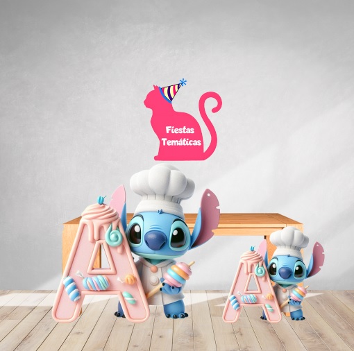 Dale un toque único y divertido a tu fiesta con nuestras letras en vinil y foam de Lilo y Stitch Pastelería, perfectas para decorar mesas, fondos y espacios especiales. Puedes elegir la inicial del cumpleañero y personalizarla en dos tamaños: 70 cm o 1 m de altura, ambas con soporte firme para mantenerse en pie durante todo el evento.