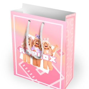 ¡Sorprende a tus invitados desde el primer momento! Las bolsitas para dulces personalizadas de Roblox son el recuerdo ideal para cerrar con broche de oro cualquier cumpleaños, aniversario o celebración temática. Diseñadas con alta definición, son perfectas para armar un delicioso kit de golosinas con caramelos, chocolates, galletas o pequeños juguetes. ¡Ideas y creatividad no van a faltar para rellenarlas!